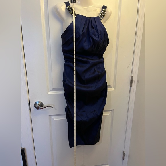 Navy blue dress with sheen, body hugging with cinching - Picture 3 of 8